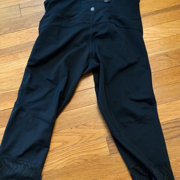 Set of 2 High Waist Black Capri Leggings w/ Detail - Picture 13 of 13